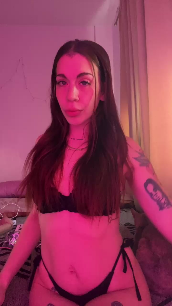 CamiButterfly Live Cam Screenshot – 2025-09-08 17:40:37