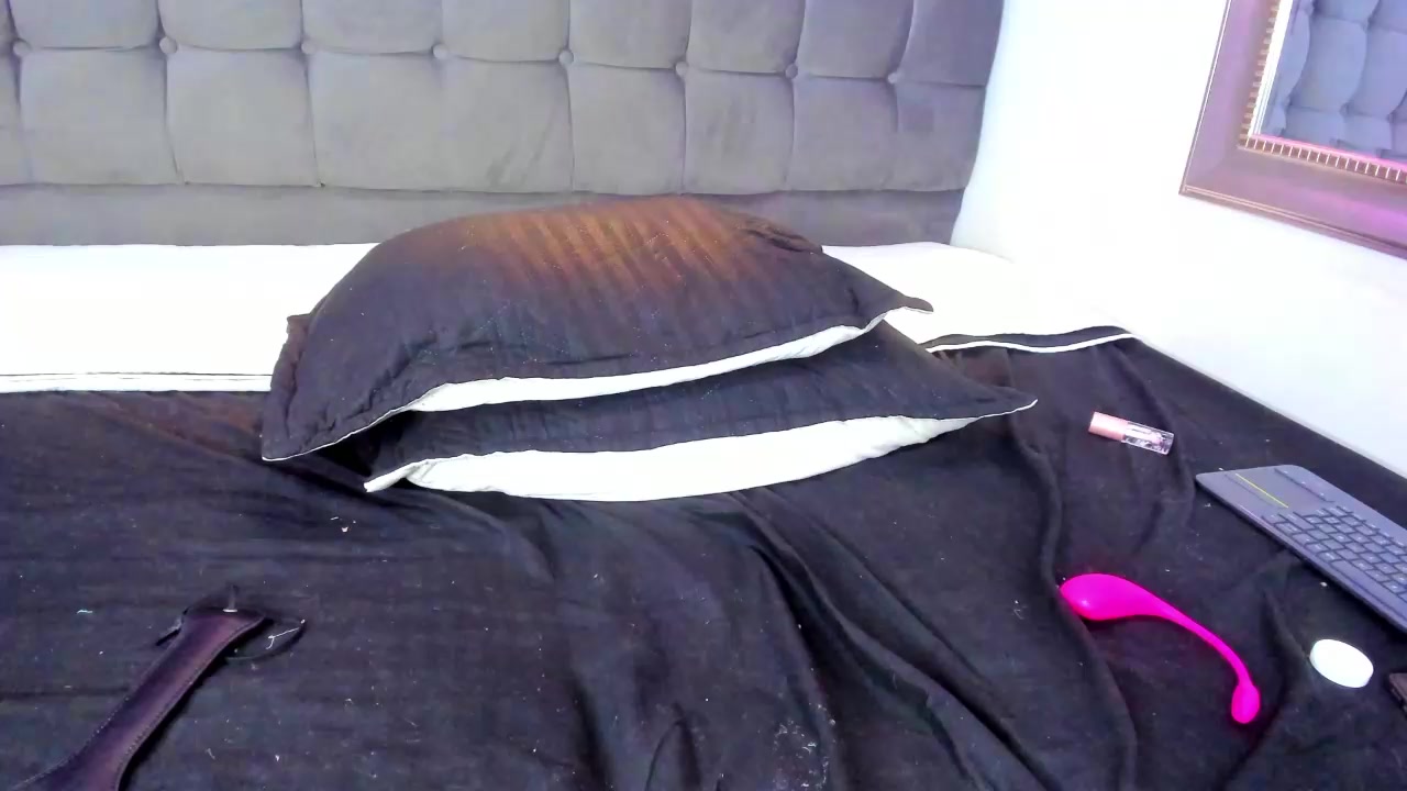 Candypoppy77 Live Cam Screenshot – 2025-08-07 00:24:58