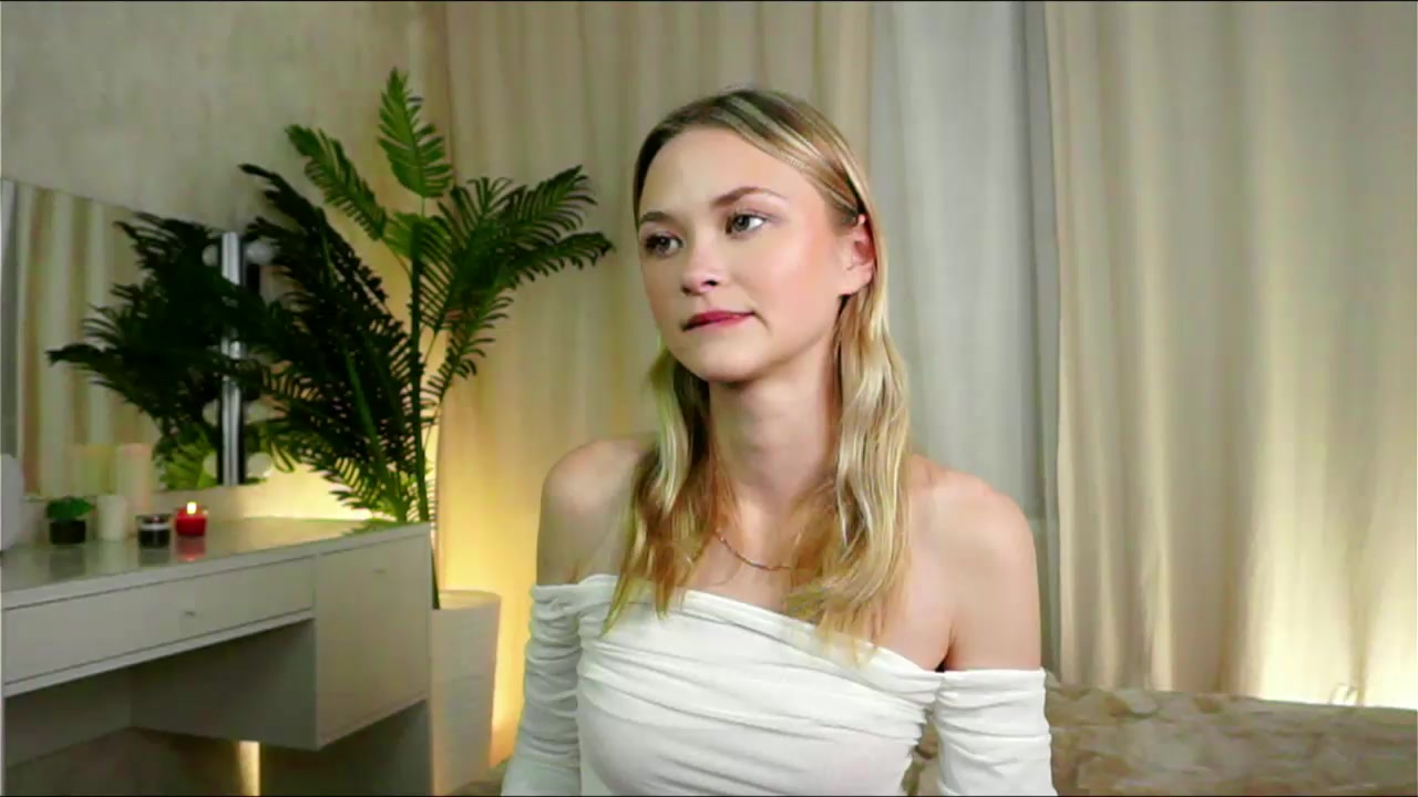 CasieBrunke Live Cam Screenshot – 2025-09-01 16:36:34