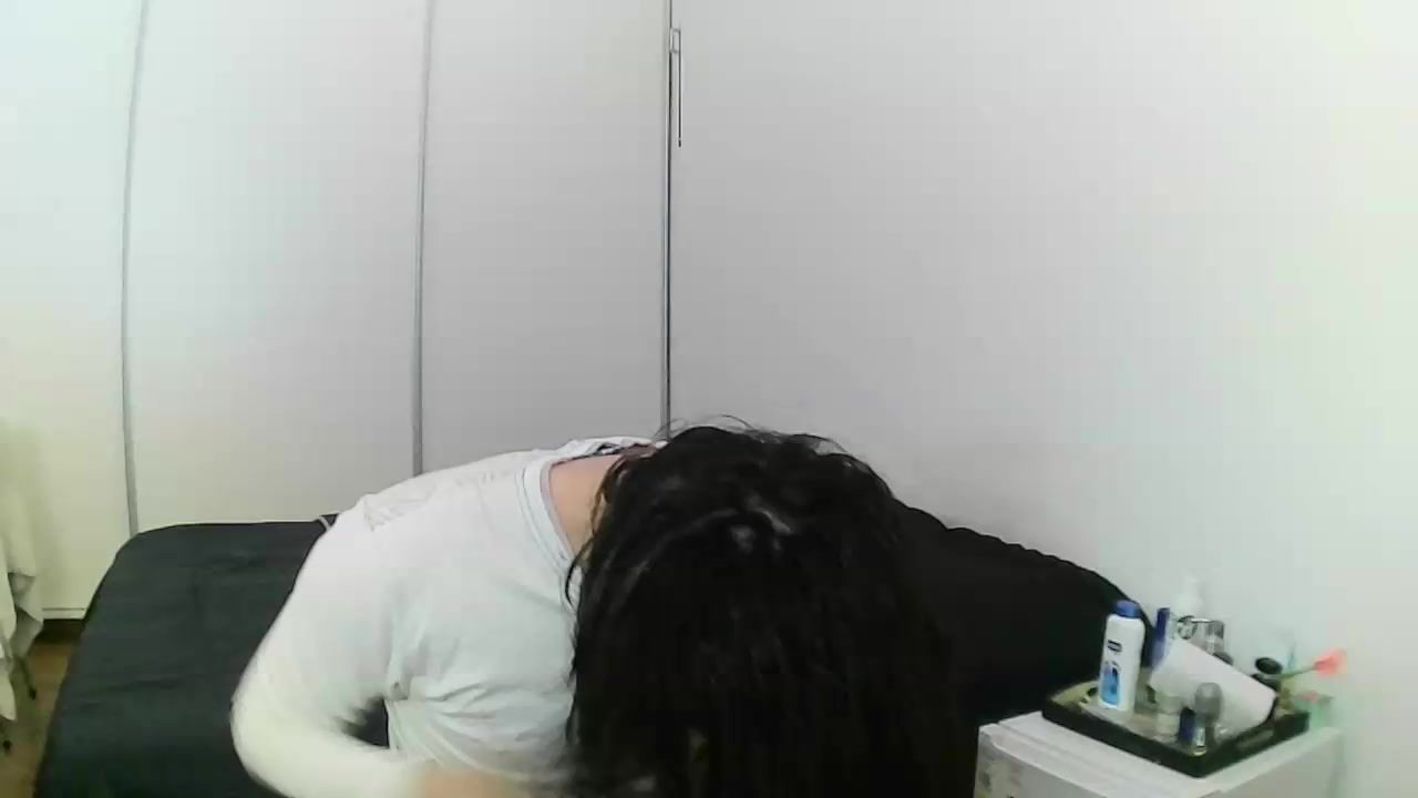 Chill_Lean Live Cam Screenshot – 2025-08-19 18:03:16