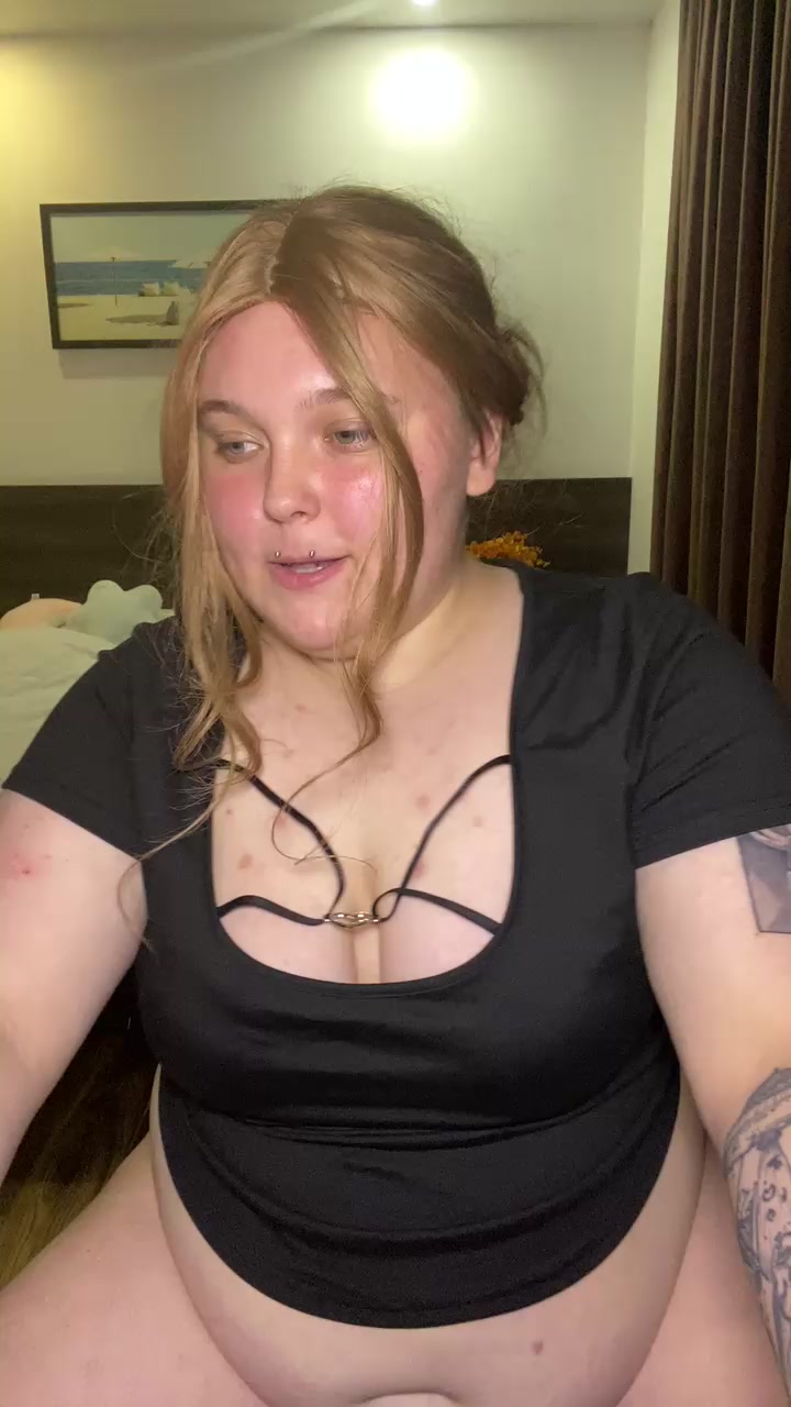 ChubbyLizzy3 Live Cam Screenshot – 2025-08-03 21:47:17