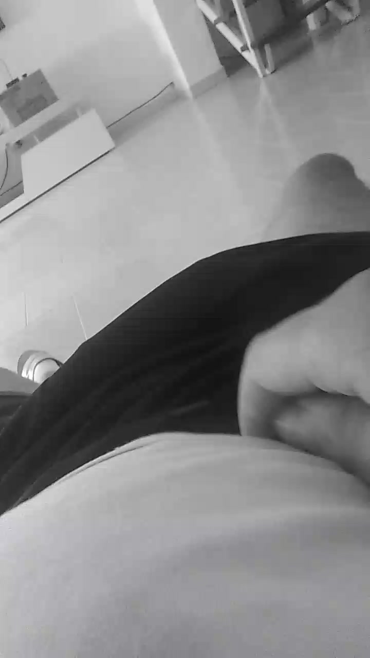 Consty1230_Pori Live Cam Screenshot – 2025-08-24 14:34:59