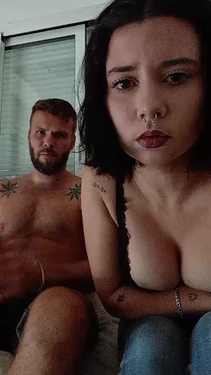 CoupleChaud18 Live Cam Screenshot – 2025-08-31 15:41:44