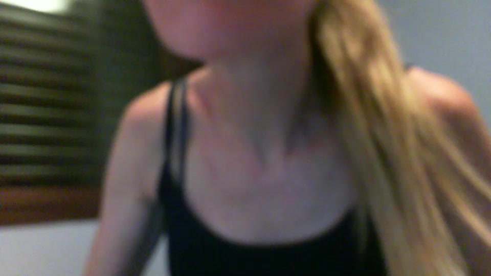 CrazyAnny1 Live Cam Screenshot – 2025-08-24 00:18:39