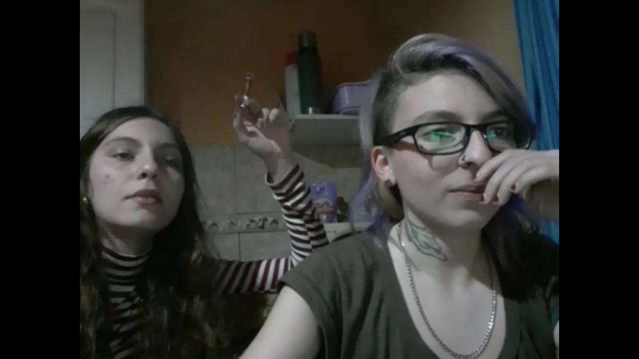 CrazyVaiolet Live Cam Screenshot – 2025-08-30 21:42:16