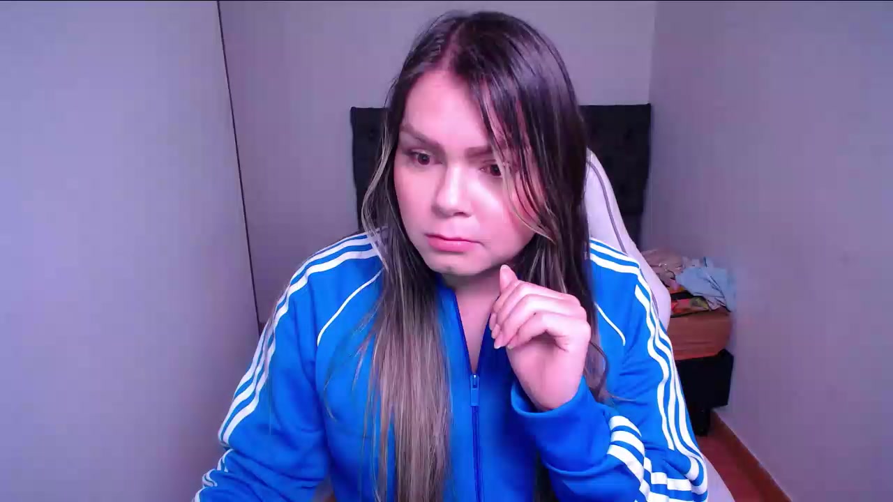Cynthia94 Live Cam Screenshot – 2025-08-29 18:34:13