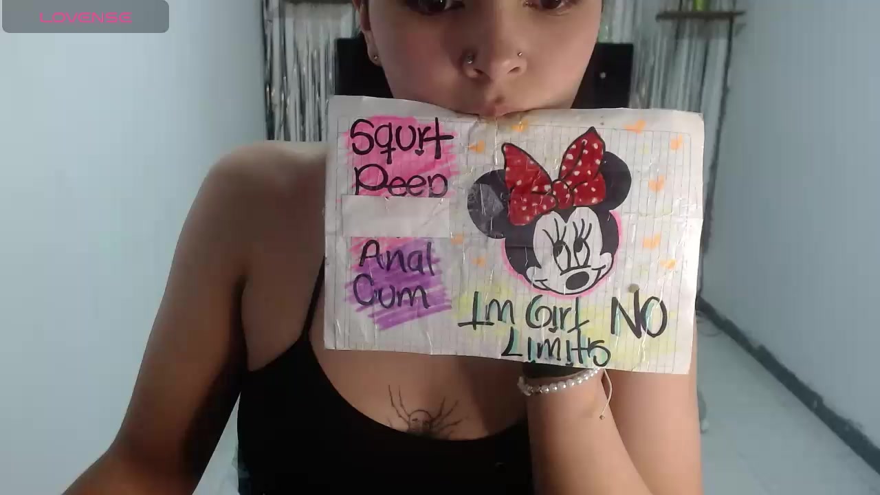 Darkittydoll Live Cam Screenshot – 2025-09-08 19:23:37