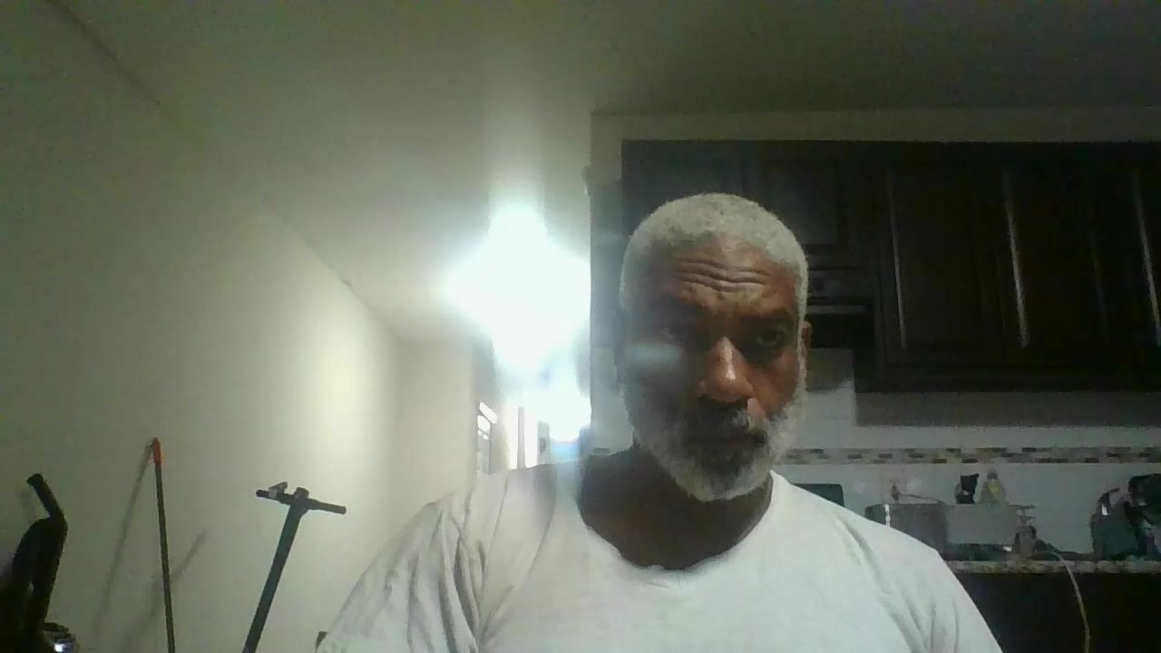 Darrin080 Live Cam Screenshot – 2025-08-04 03:44:29
