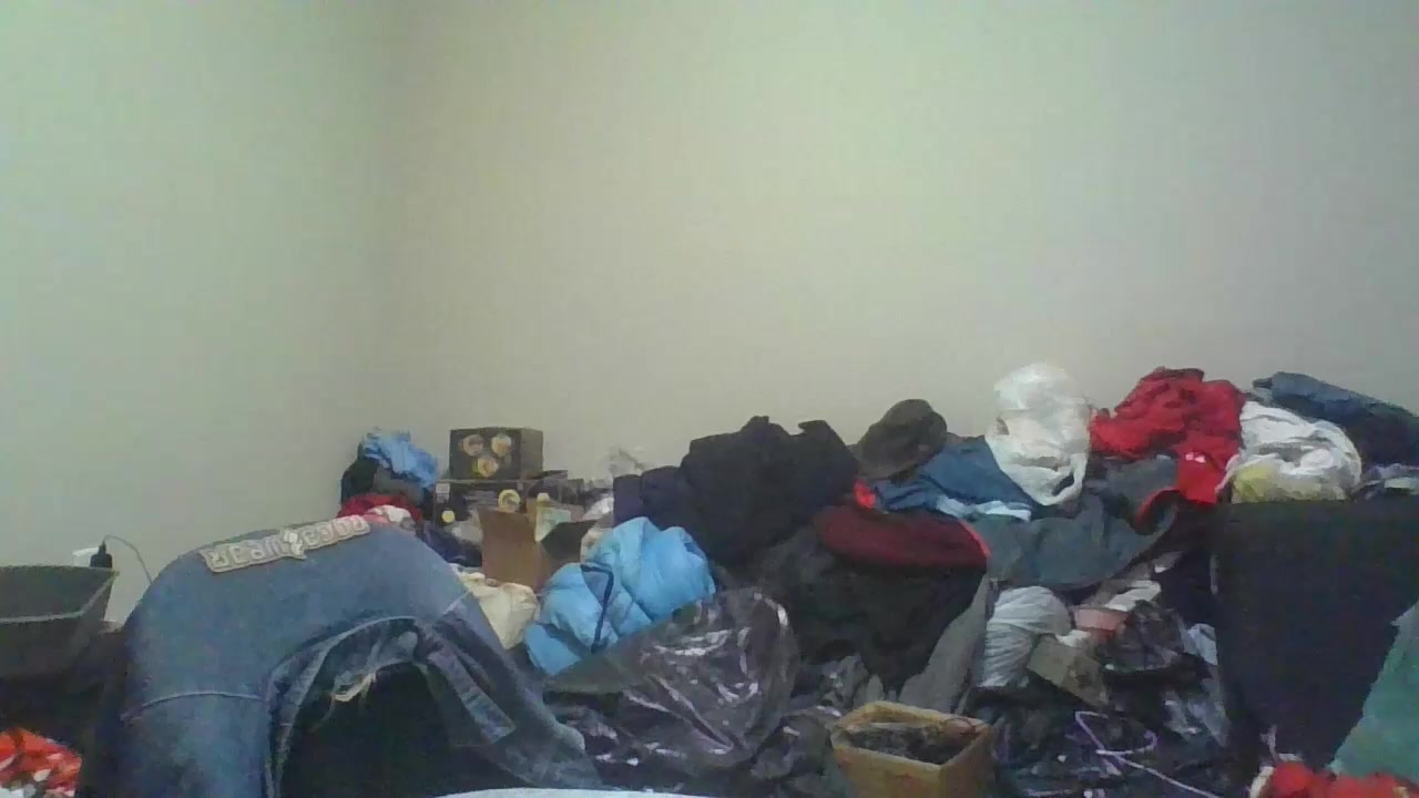 Darrin080 Live Cam Screenshot – 2025-09-01 04:54:12