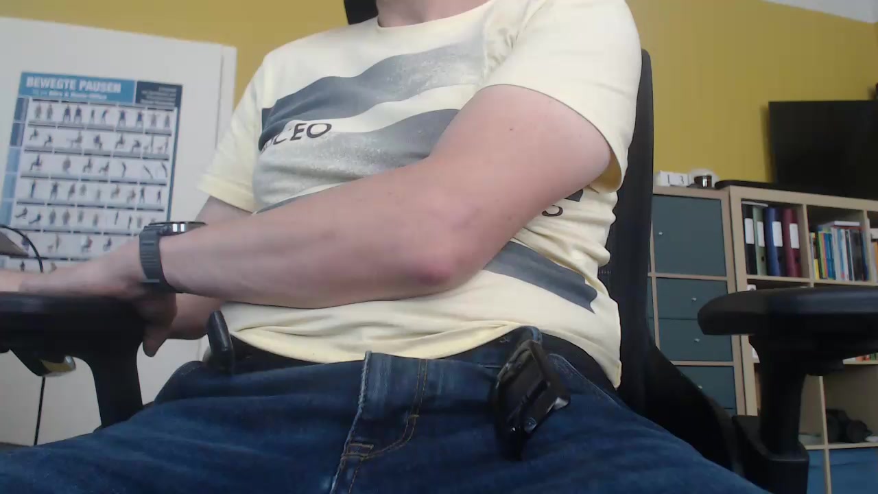 Devot06 Live Cam Screenshot – 2025-08-13 08:52:48