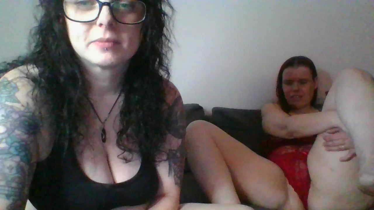 Dirtyfemsx2 Live Cam Screenshot – 2025-08-21 19:58:35