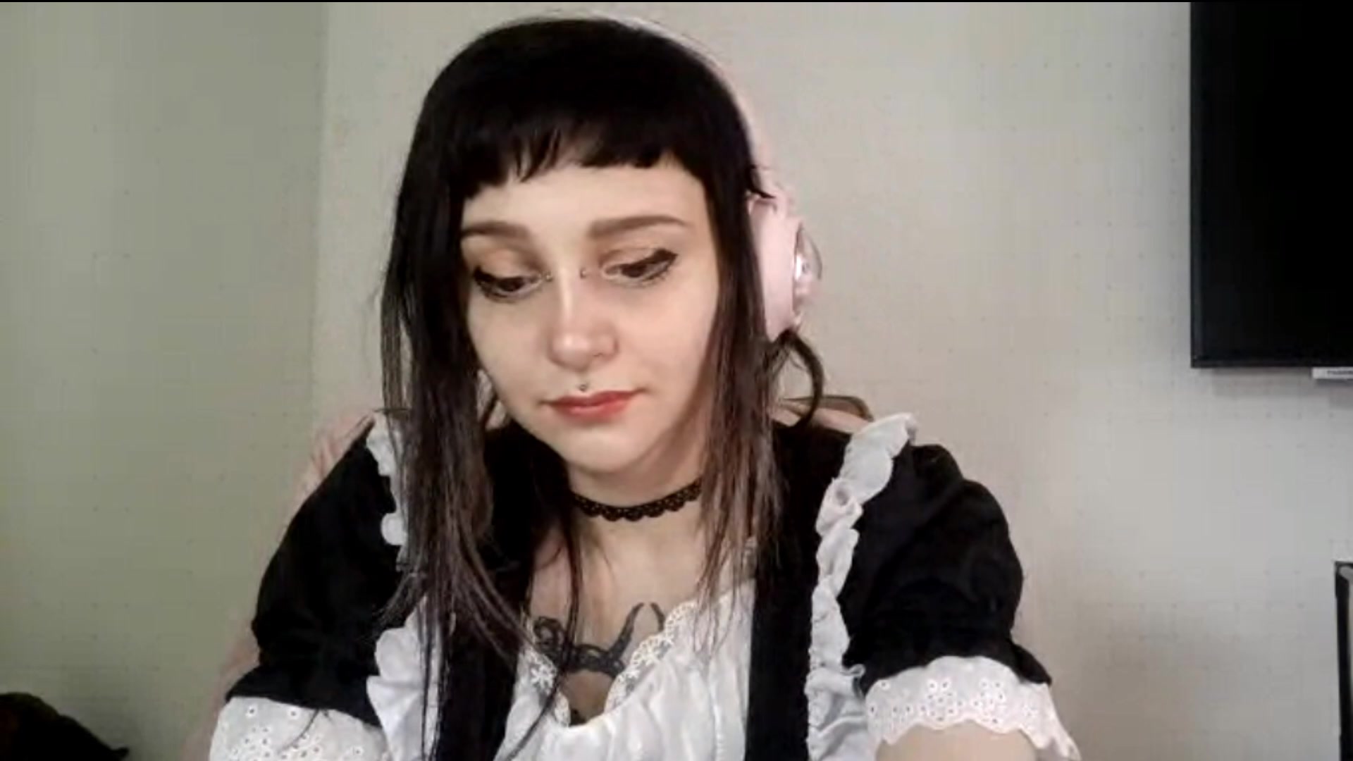 DollyHailey Live Cam Screenshot – 2025-08-04 11:12:02