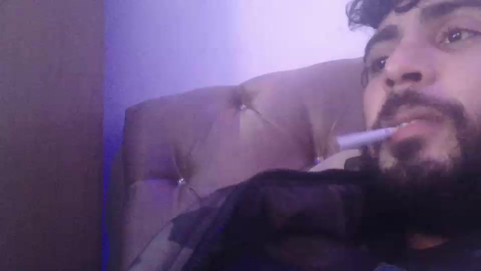 DreamCoupleBR Live Cam Screenshot – 2025-08-05 13:18:54