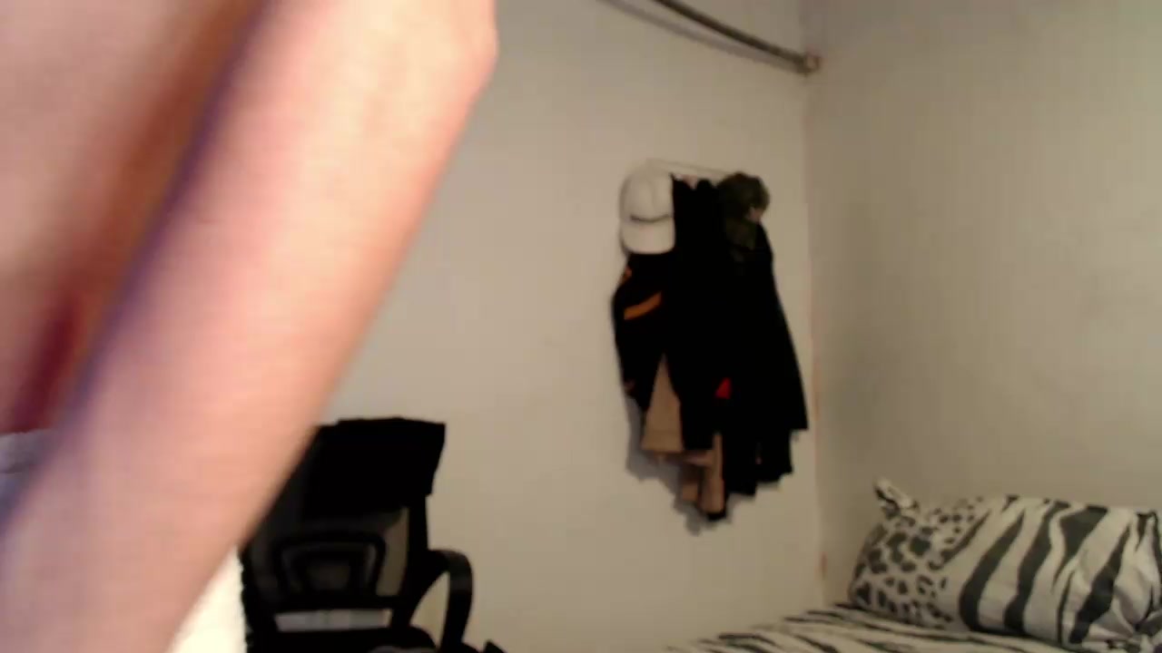 Dupsonn Live Cam Screenshot – 2025-08-05 00:34:43