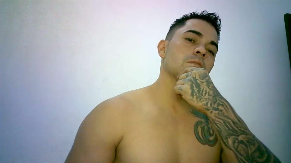 Eddy_V Live Cam Screenshot – 2025-08-20 20:01:12