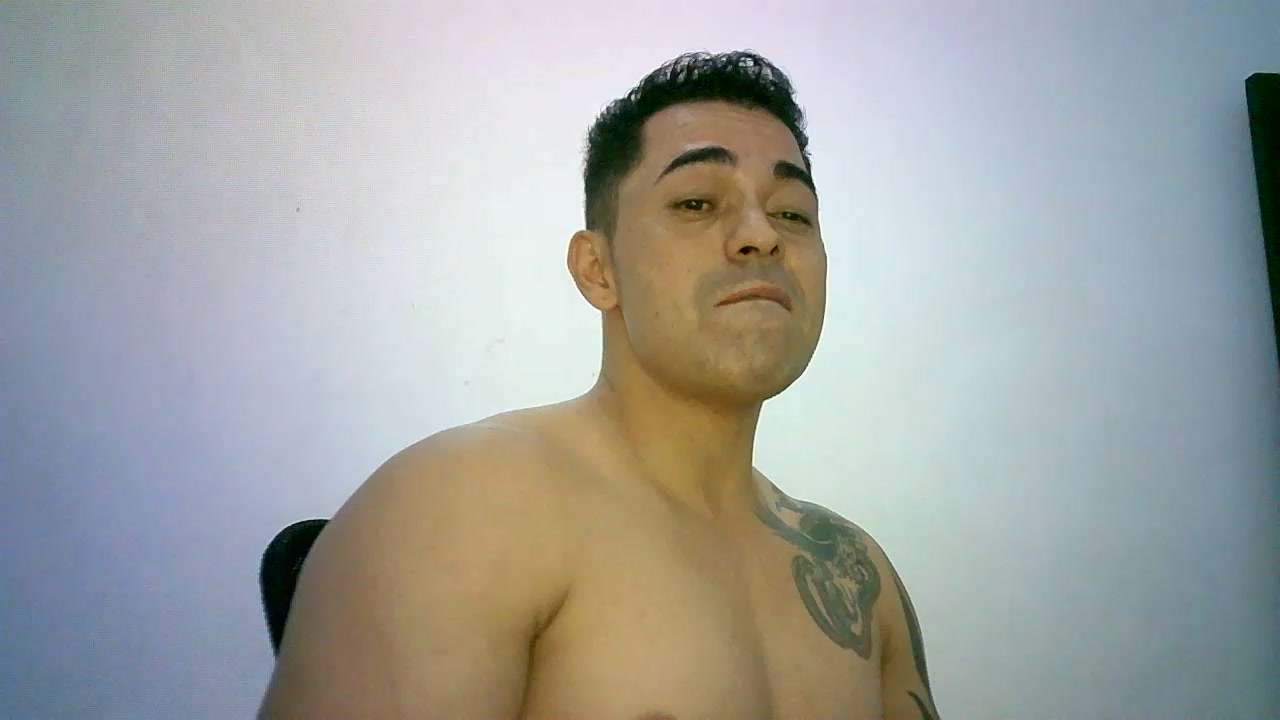 Eddy_V Live Cam Screenshot – 2025-08-23 14:17:37