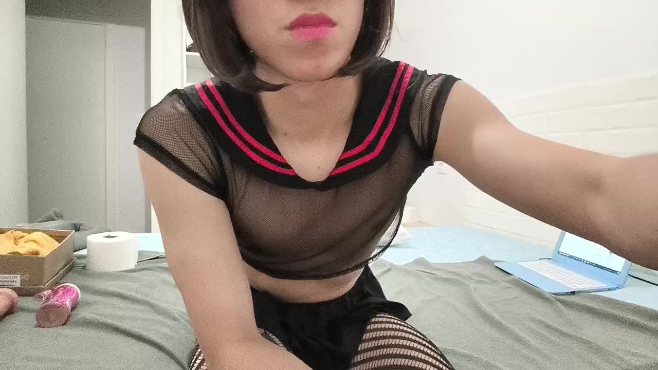 EllieTyBi Live Cam Screenshot – 2025-09-05 01:52:49