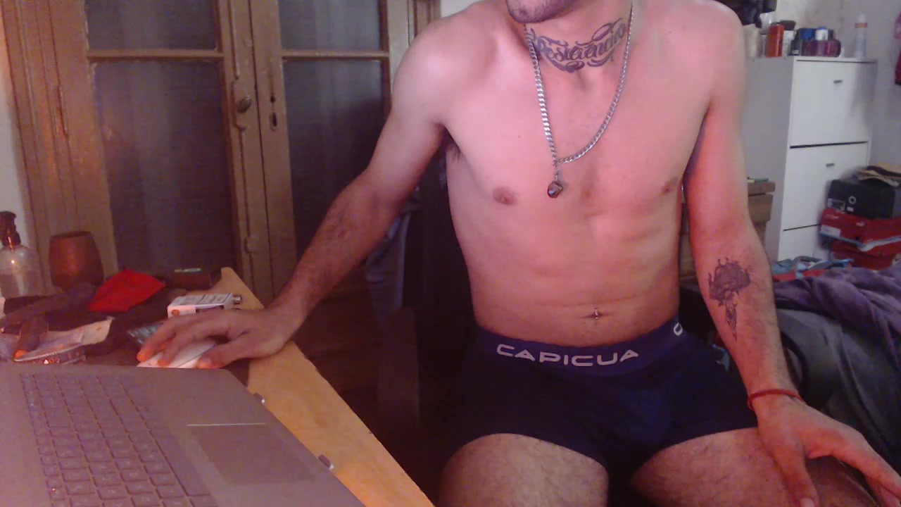 EmaElBob Live Cam Screenshot – 2025-08-15 05:26:24