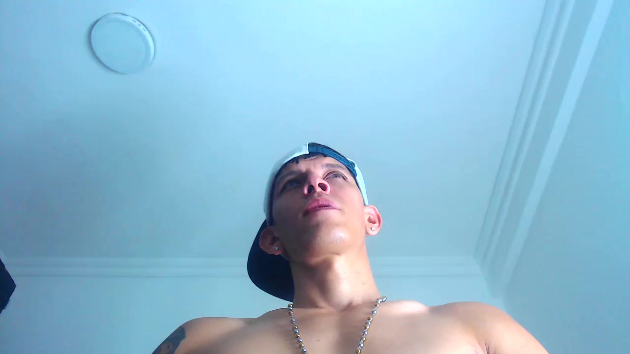 Eugy_dirty2022 Live Cam Screenshot – 2025-08-03 08:24:53