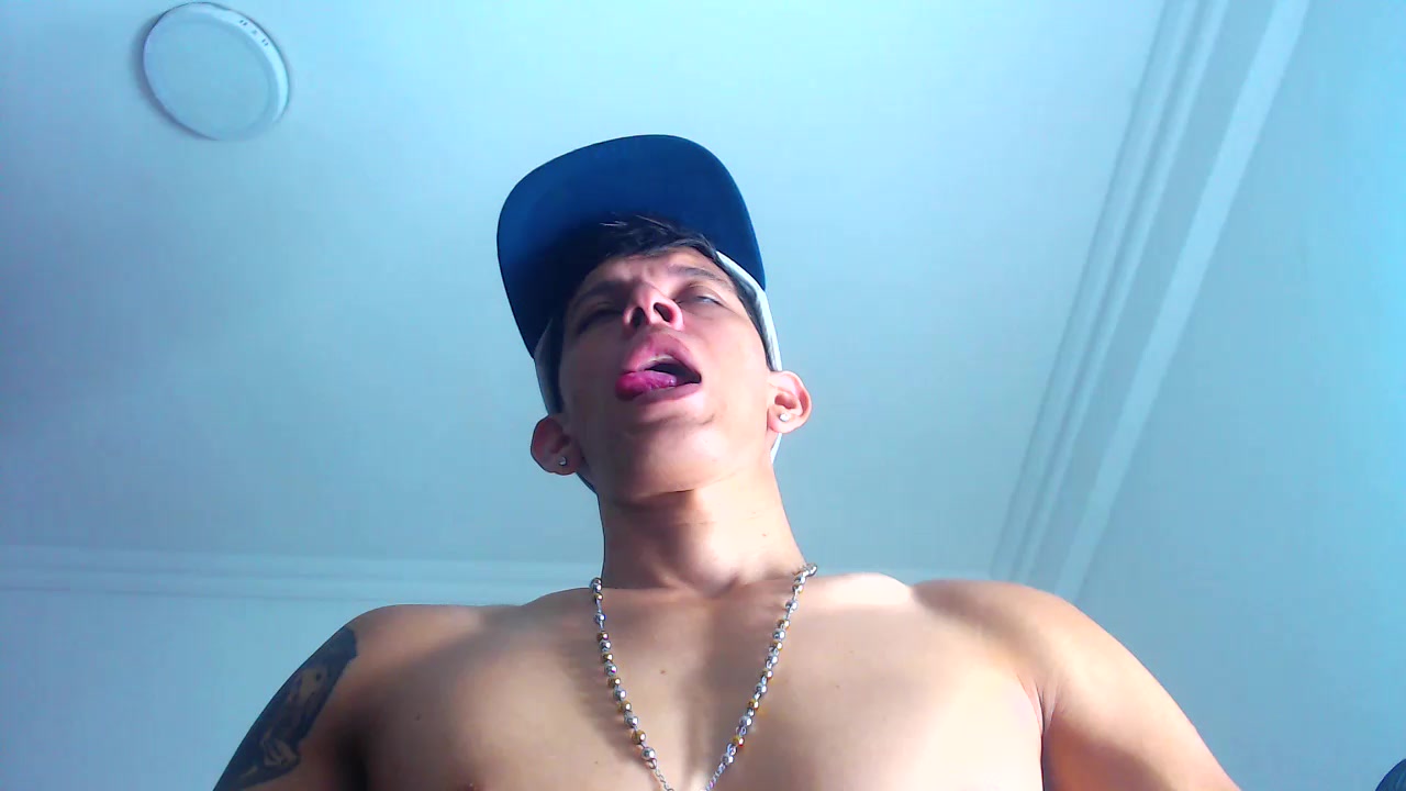 Eugy_dirty2022 Live Cam Screenshot – 2025-08-04 13:51:24