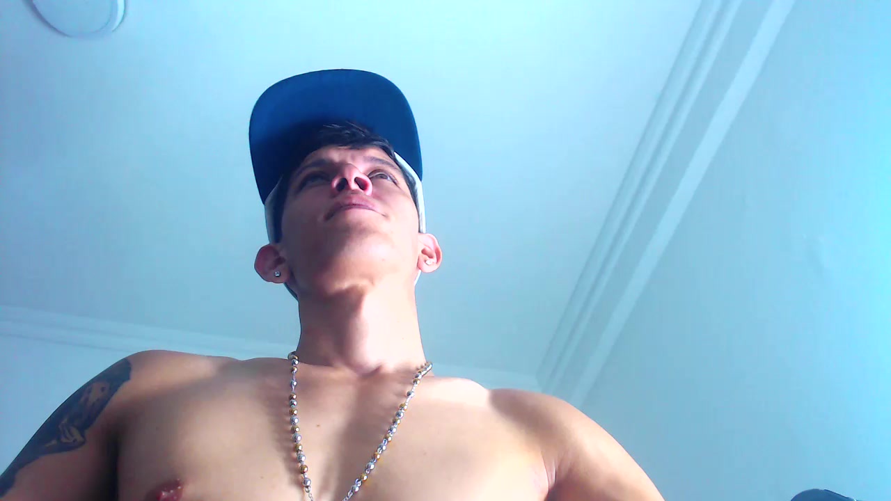 Eugy_dirty2022 Live Cam Screenshot – 2025-08-04 14:08:42