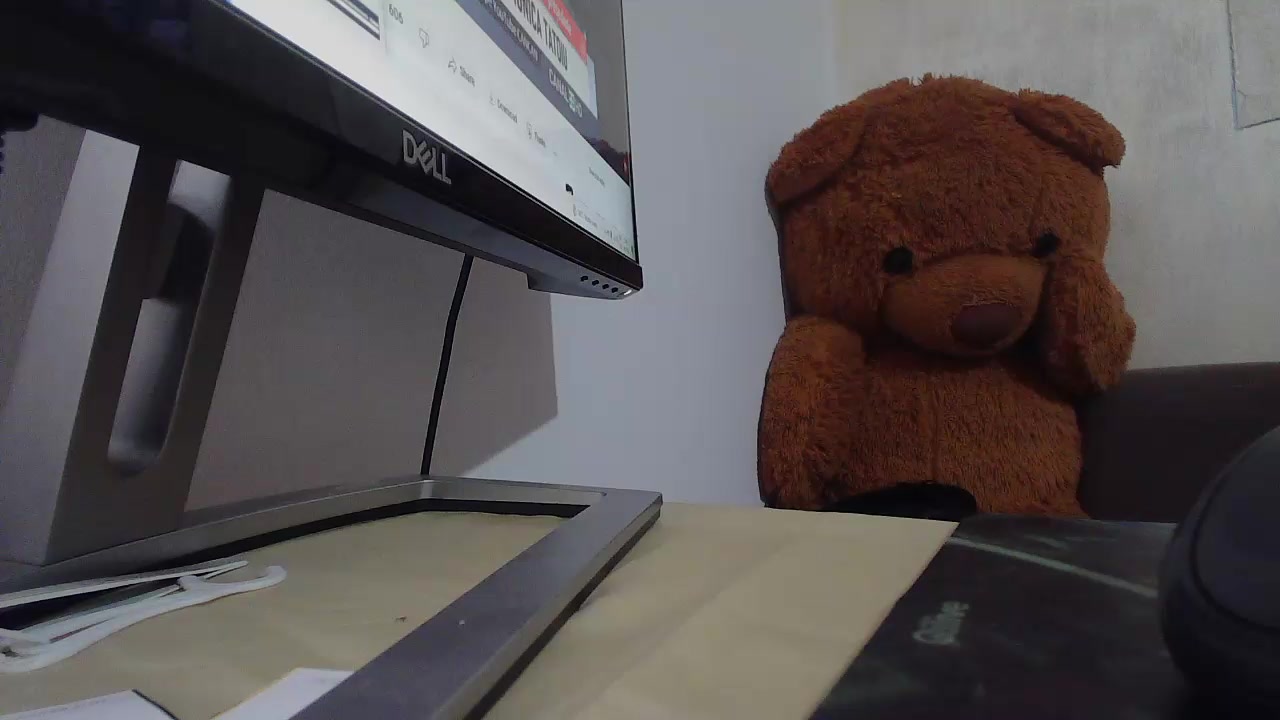 Evelynes Live Cam Screenshot – 2025-09-01 05:46:17