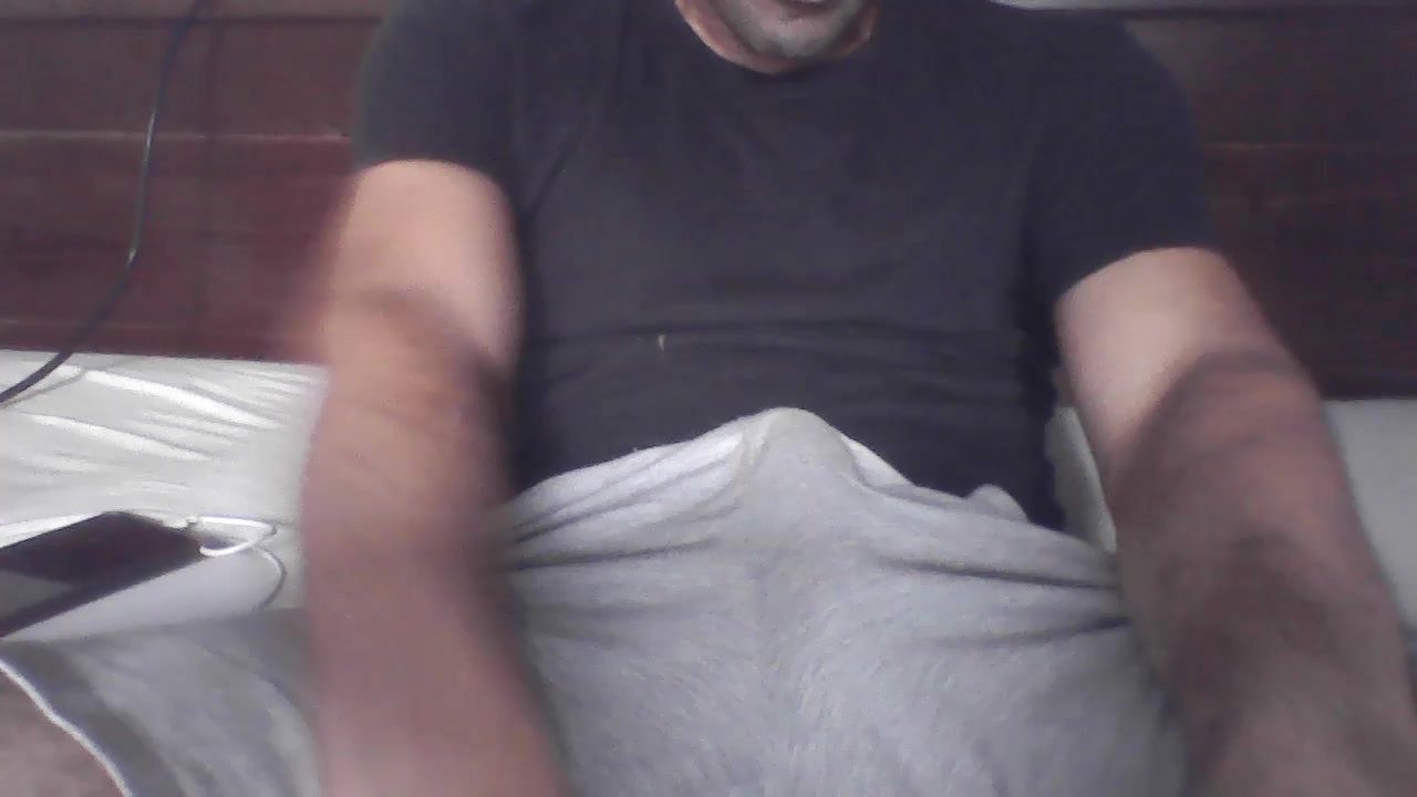 FabianLagos41 Live Cam Screenshot – 2025-08-06 16:39:57