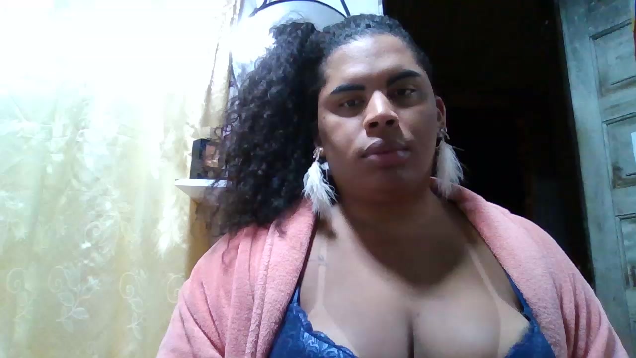 FadaDosDesejos Live Cam Screenshot – 2025-08-19 02:53:25