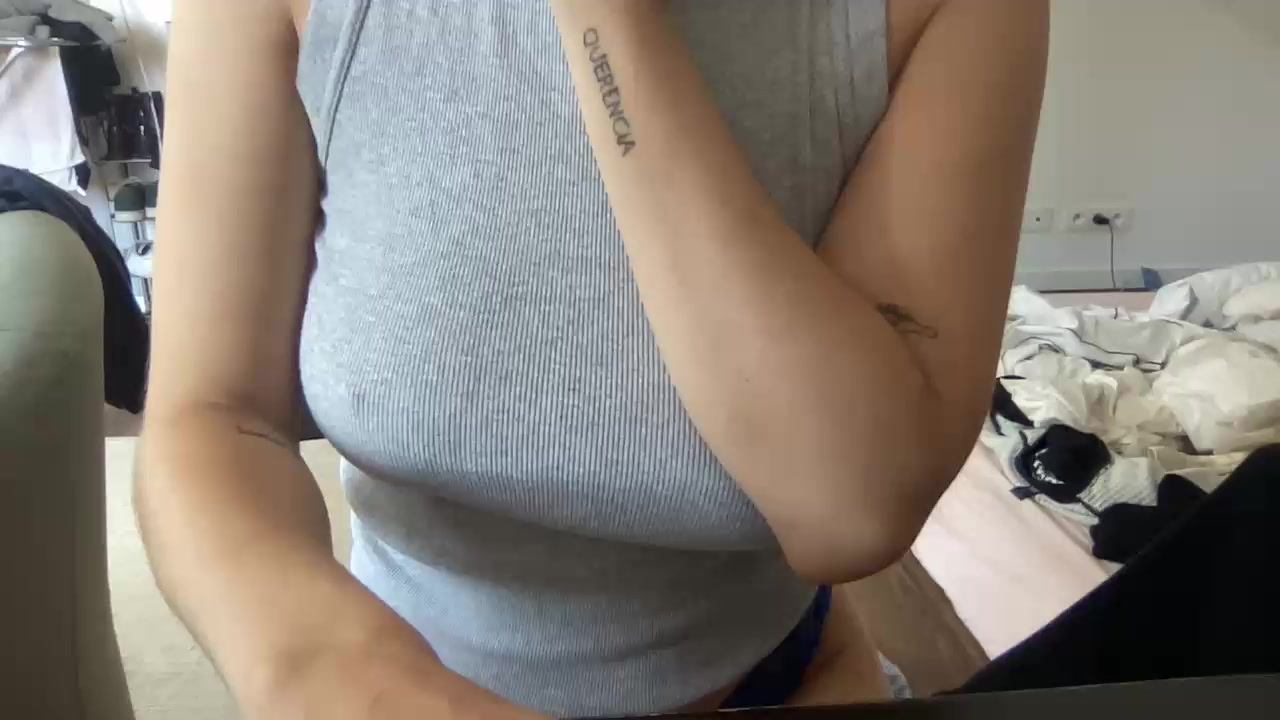 Favoritegoddess Live Cam Screenshot – 2025-08-18 10:36:26
