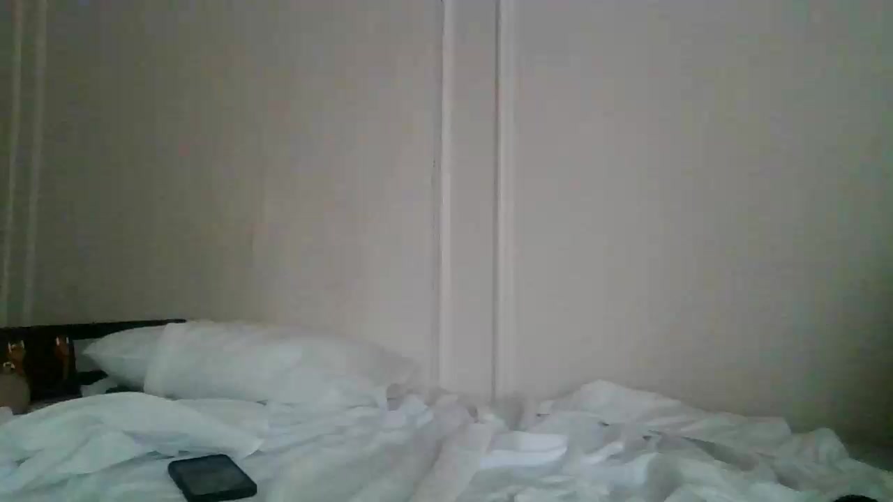 ForeignLifePOSH Live Cam Screenshot – 2025-08-05 22:30:10