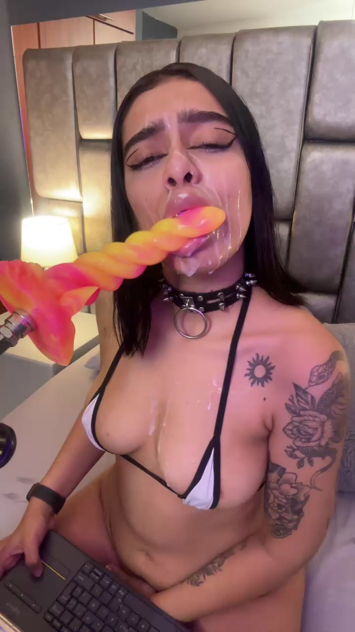 Foxy_ash Live Cam Screenshot – 2025-08-30 12:50:16