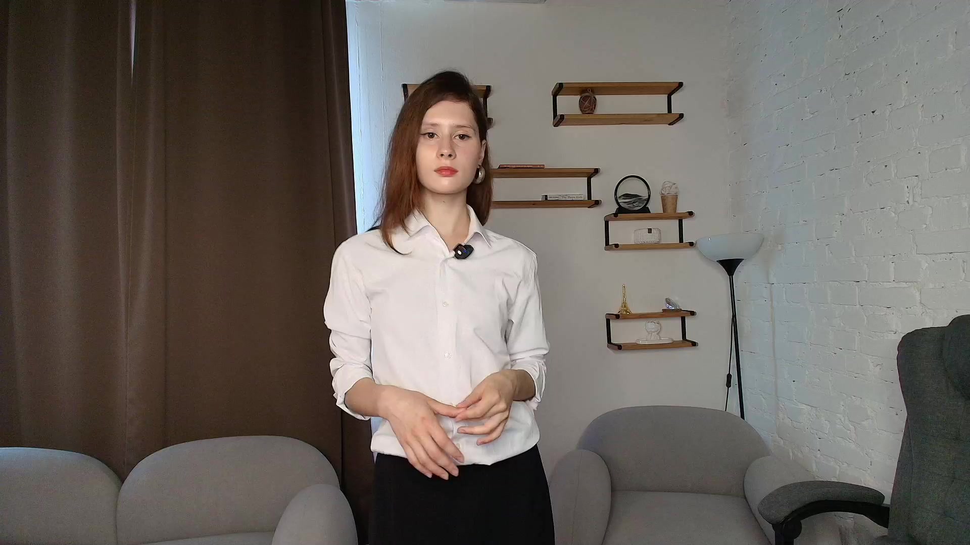 FrancescaBuntin Live Cam Screenshot – 2025-08-19 08:04:18