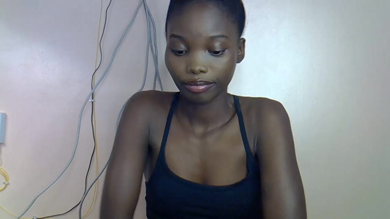 Freak_eboni Live Cam Screenshot – 2025-08-18 18:27:46