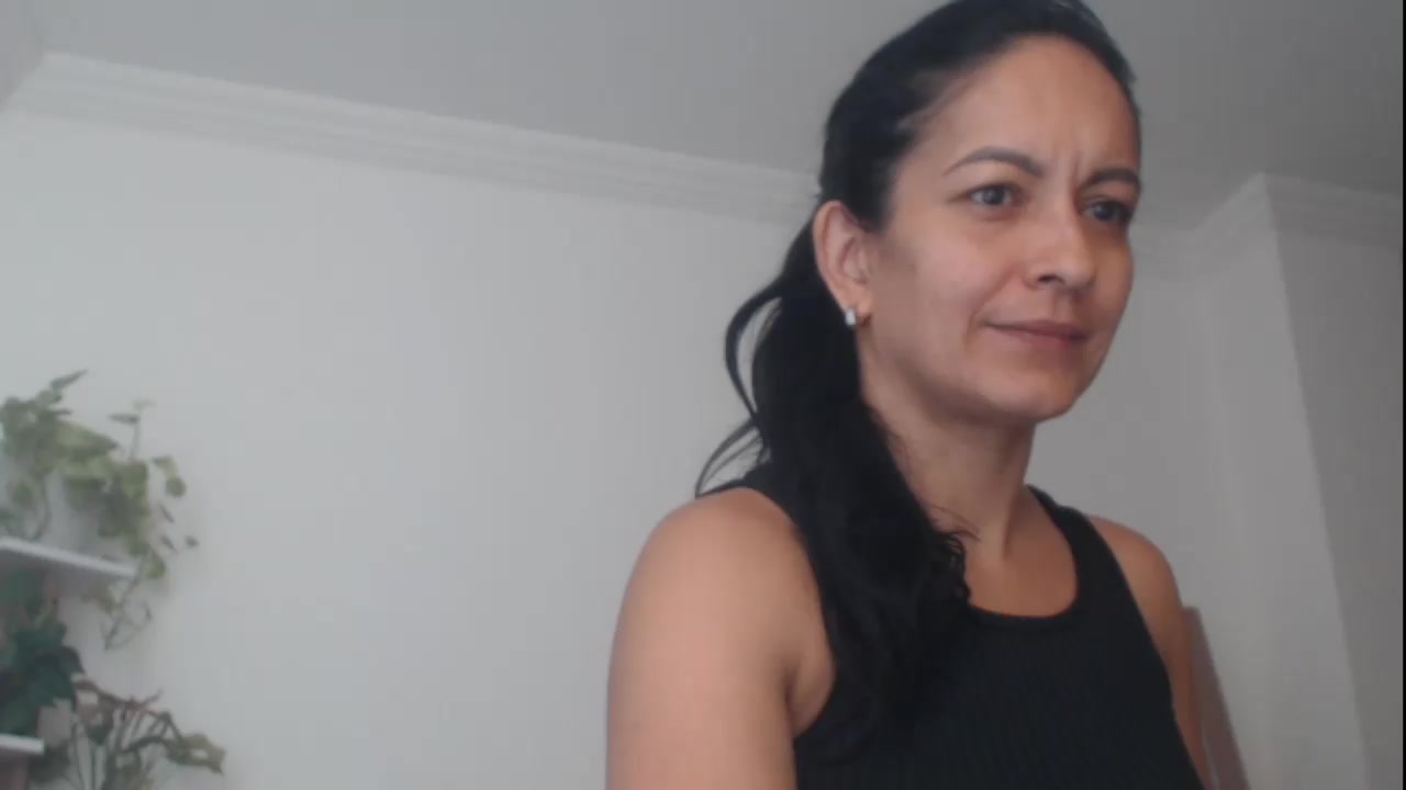 GOLDENBOOTY Live Cam Screenshot – 2025-08-13 16:42:18
