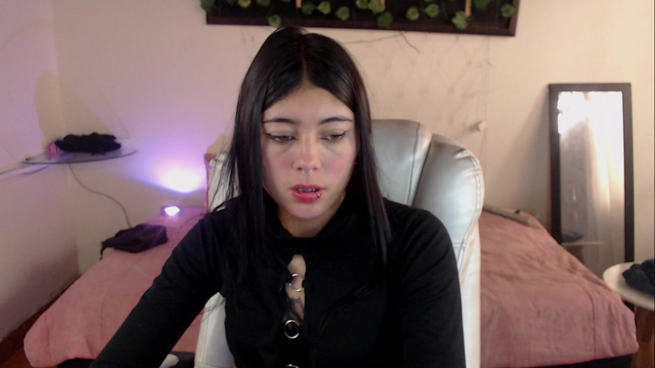 Gabriella_live Live Cam Screenshot – 2025-08-05 17:09:07