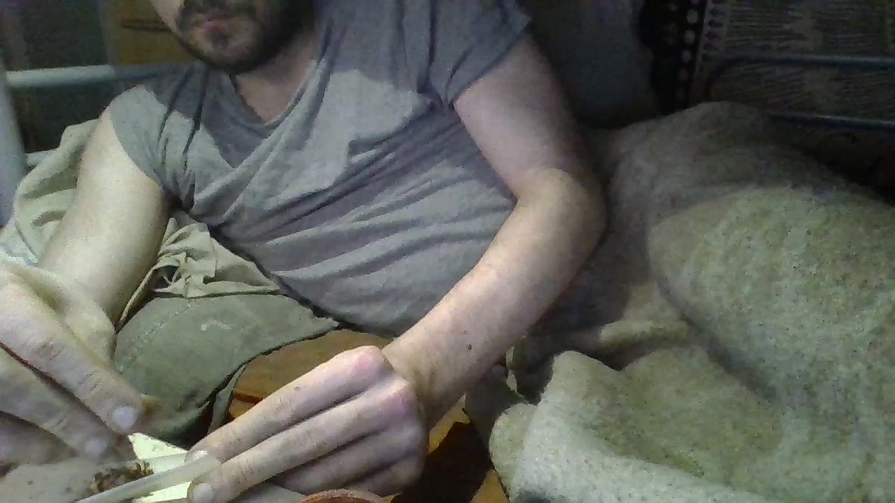Garou24 Live Cam Screenshot – 2025-08-03 21:25:10