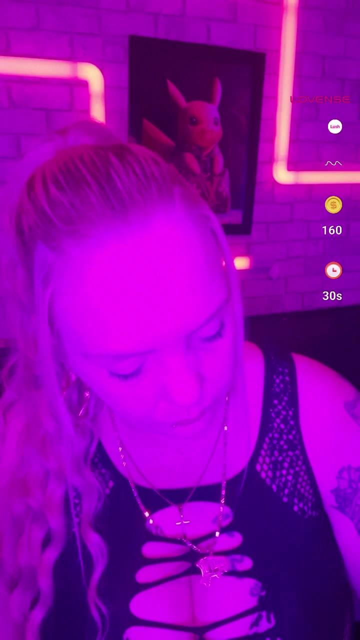 Gipsygirl1994 Live Cam Screenshot – 2025-08-22 22:48:20