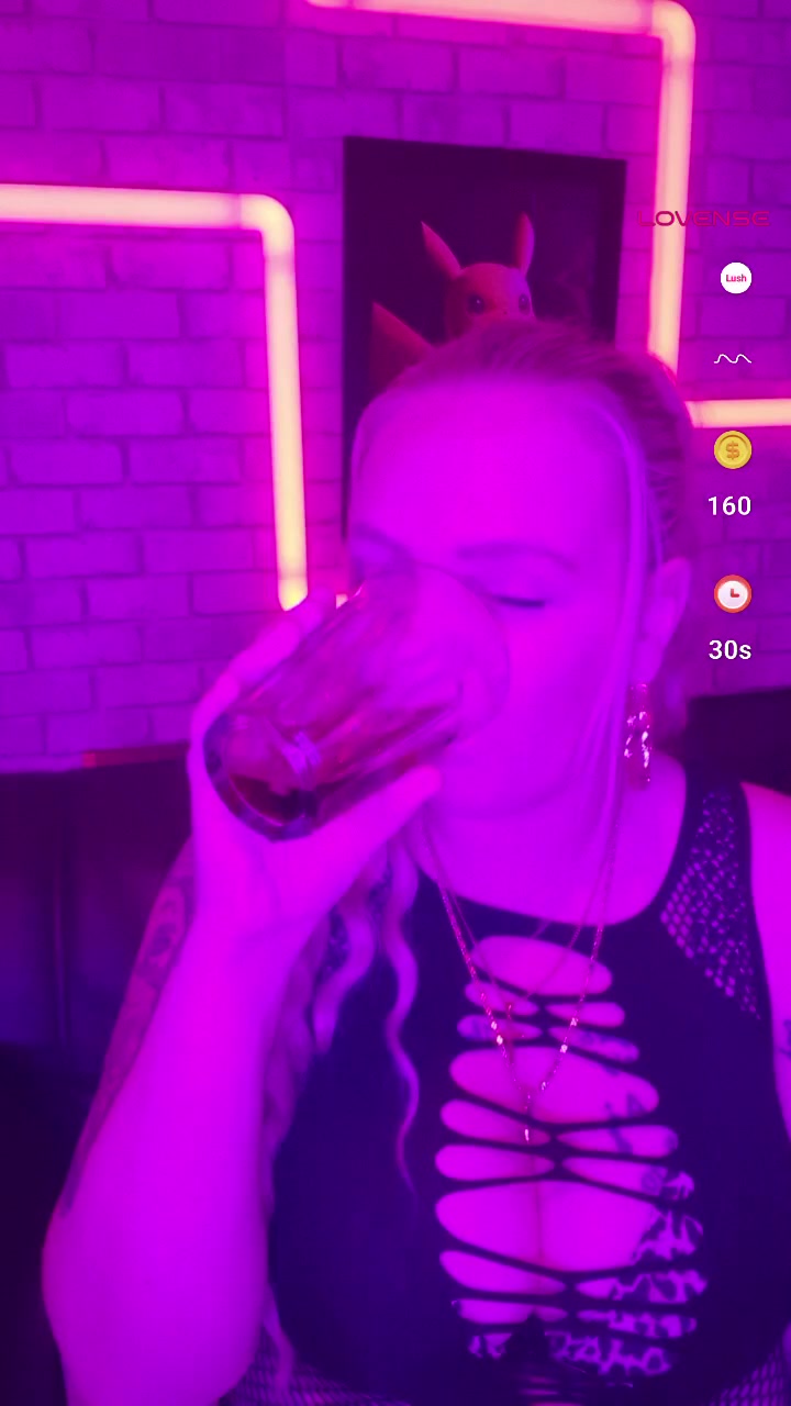 Gipsygirl1994 Live Cam Screenshot – 2025-08-23 00:12:36