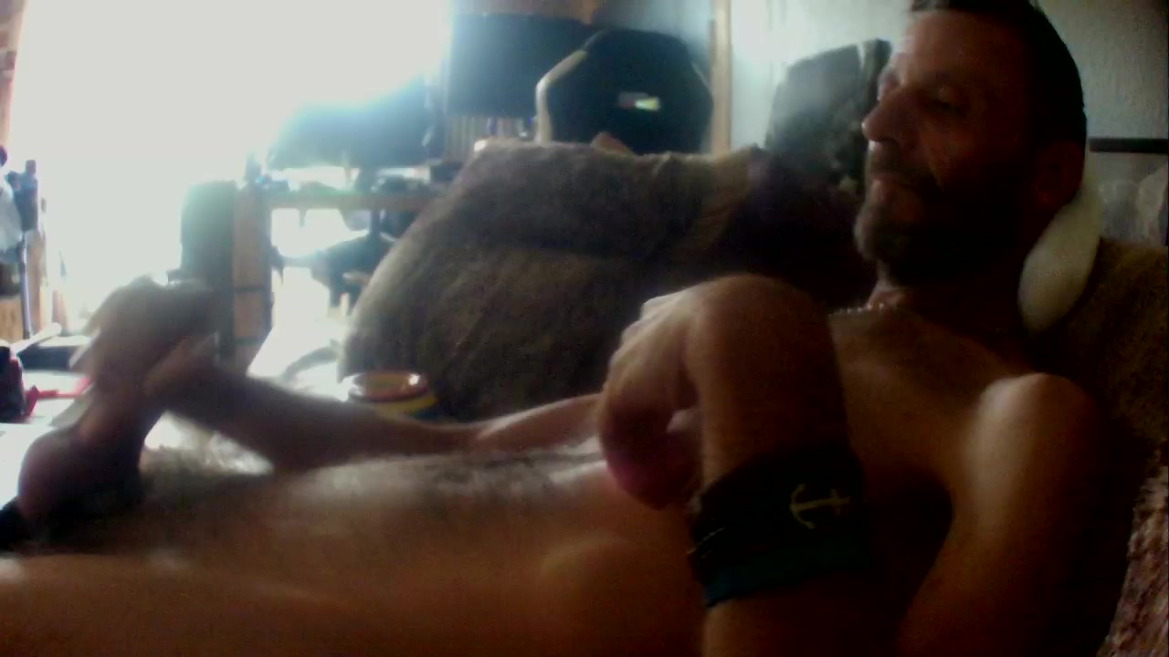Goodmcluckbln Live Cam Screenshot – 2025-08-24 15:27:33