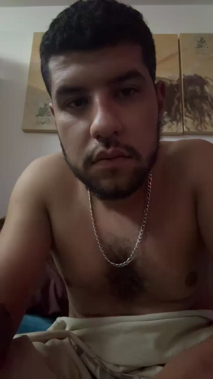 Guti_26 Live Cam Screenshot – 2025-08-24 19:03:55