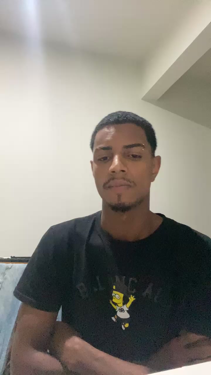 Guzdicki Live Cam Screenshot – 2025-08-04 22:12:23