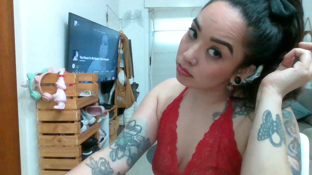 GypsyMamacita Live Cam Screenshot – 2025-08-05 20:59:44