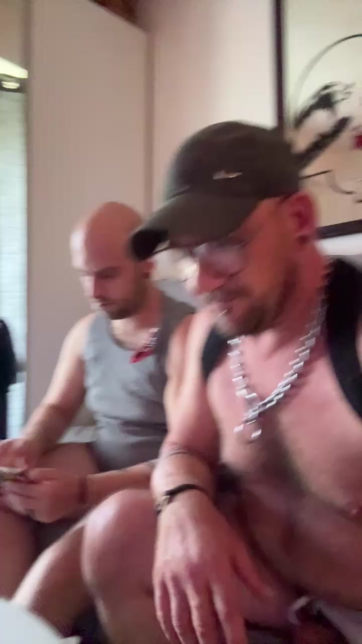 HairyGuy06 Live Cam Screenshot – 2025-08-16 16:06:26