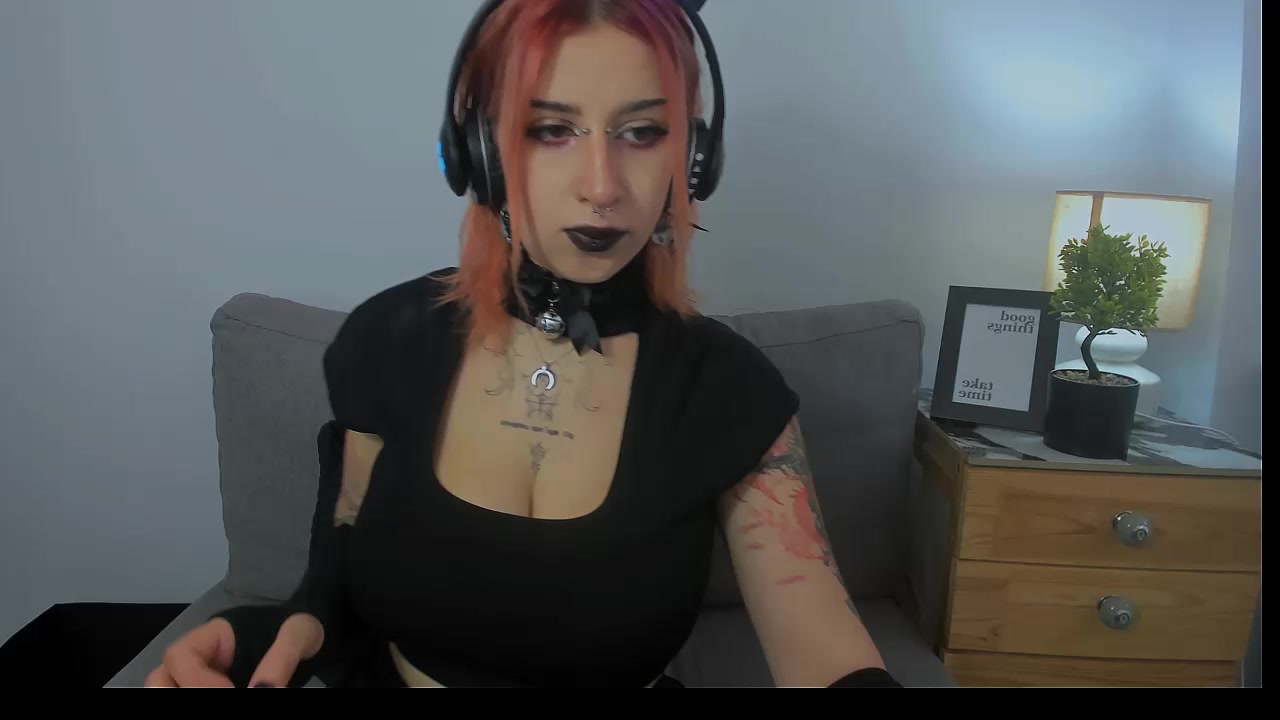 HannahSexy69 Live Cam Screenshot – 2025-08-04 16:09:46