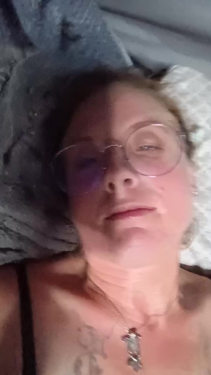 Hisdollface Live Cam Screenshot – 2025-08-31 05:30:28
