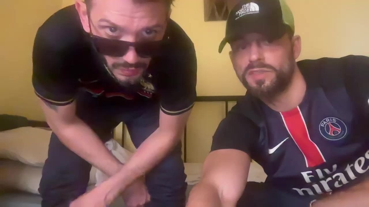 HotBrothersFuck Live Cam Screenshot – 2025-08-21 18:28:37