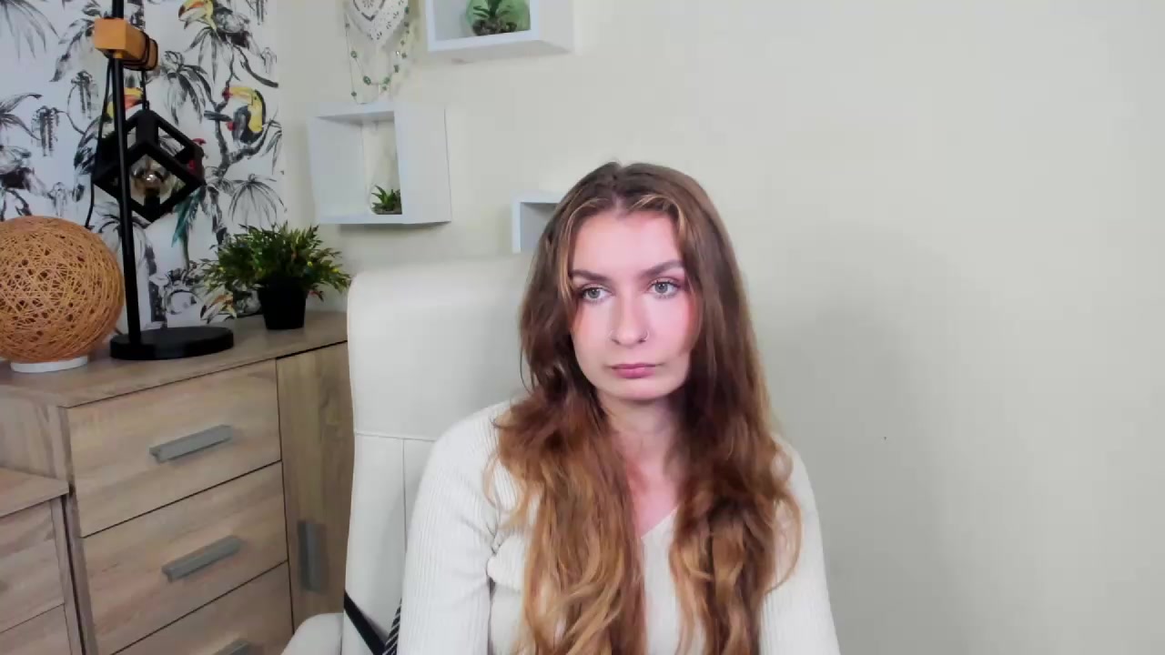 Hot_Nina19 Live Cam Screenshot – 2025-09-01 06:23:42
