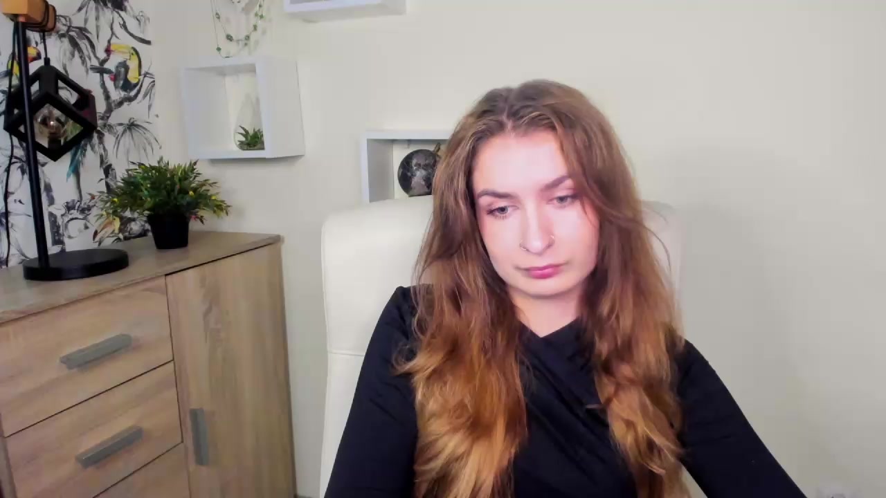 Hot_Nina19 Live Cam Screenshot – 2025-09-02 06:07:05