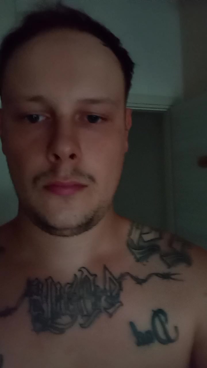 Hotboy1999grr Live Cam Screenshot – 2025-08-04 17:38:02