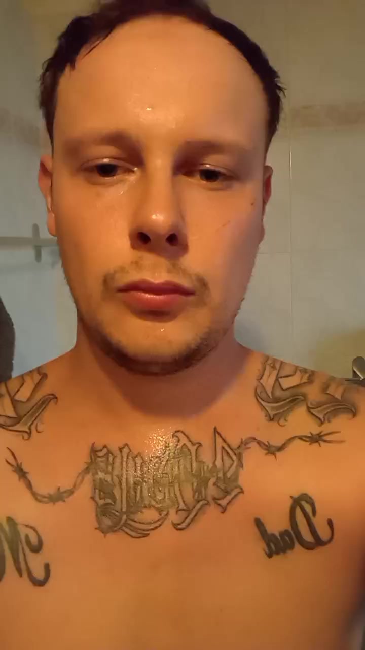 Hotboy1999grr Live Cam Screenshot – 2025-08-04 18:47:47